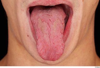 Alessandro Katz tongue 0001.jpg